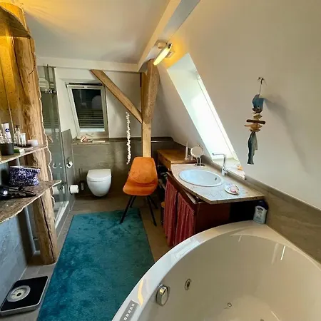 Apartment Luxus Penthouse 100qm Mit Sauna, Whirlpool, Terrasse, Garage, Ruhig Und Zentral *