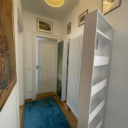 Luxus Penthouse 100qm Mit Sauna, Whirlpool, Terrasse, Garage, Ruhig Und Zentral Apartment *